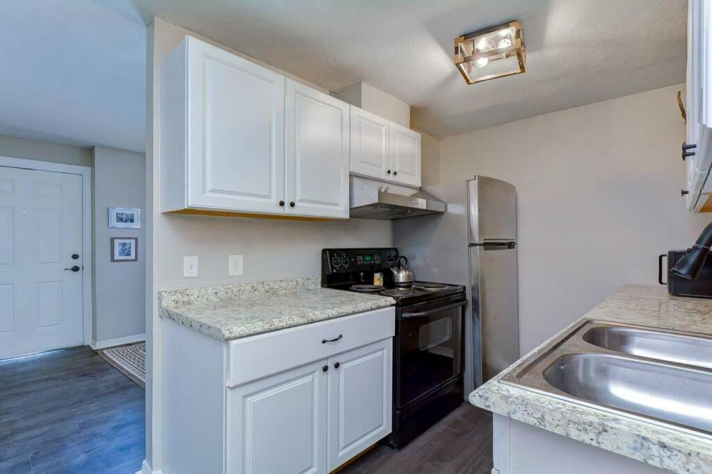 Driftwood Castle Urban Oasis With Firepit Near Convention Center And Amalie Arena, Room For 6 Tampa Exteriör bild